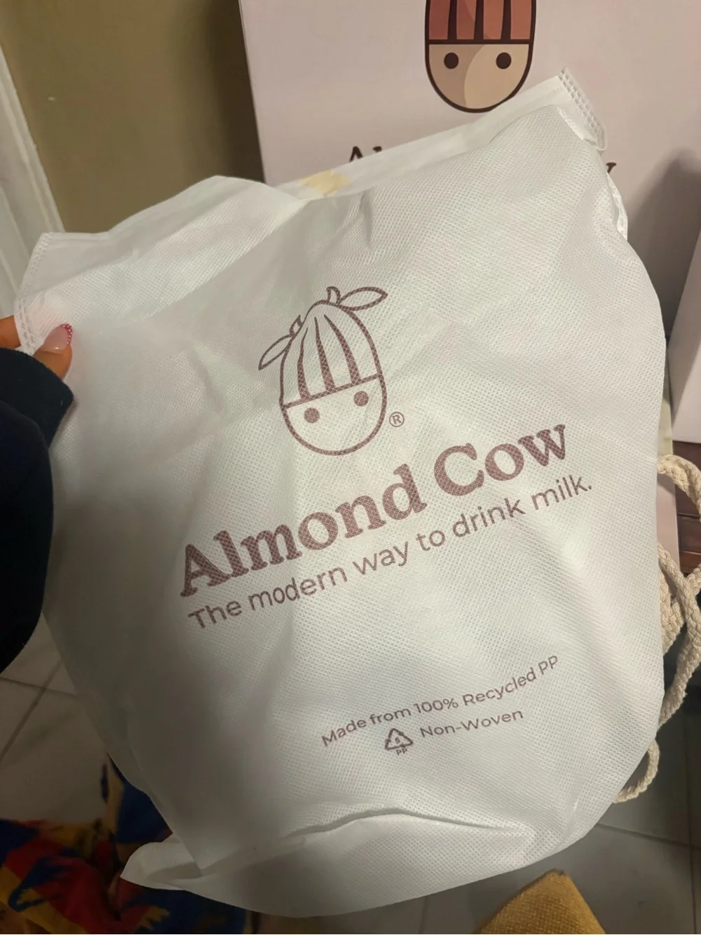 almond cow white cleaning